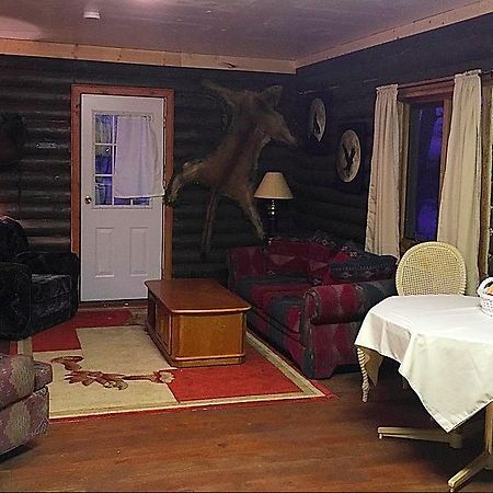 Flying U Ranch Seventy Mile House Exterior photo